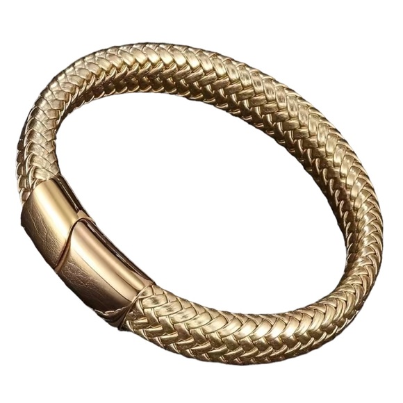 Gold Woven Magnetic Close Bangle Bracelet - Picture 3 of 8